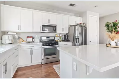 30354 Woodland Hills Street, Murrieta, CA 92563 - Photo 15