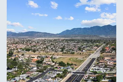 661 Woodhill, Rialto, CA 92376 - Photo 45