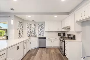 22711 Queensbury Ct, Wildomar, CA 92595 - Photo 9