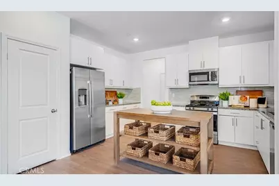 17894 McKenzie Court, Hesperia, CA 92345 - Photo 3