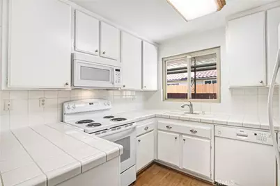 26196 Bluebell, Menifee, CA 92586 - Photo 9