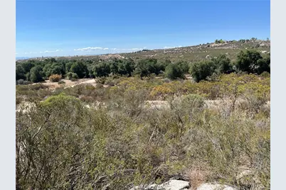 35010 Willow Creek Rd., Hemet, CA 92544 - Photo 25