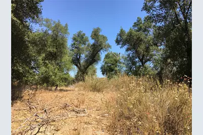 35010 Willow Creek Rd., Hemet, CA 92544 - Photo 13