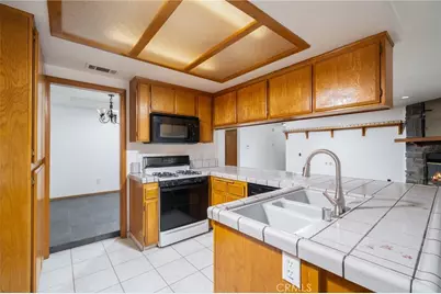 15821 Candlewood, Victorville, CA 92395 - Photo 13