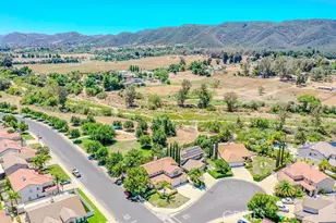 42466 Circulo Cavinara, Murrieta, CA 92562 - Photo 9
