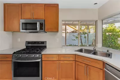 39600 Glenwood Court, Murrieta, CA 92563 - Photo 9