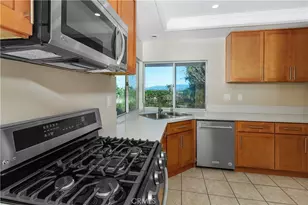 39600 Glenwood Ct, Murrieta, CA 92563 - Photo 11