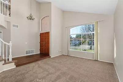 39600 Glenwood Court, Murrieta, CA 92563 - Photo 5