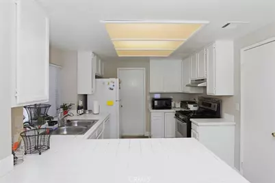 39649 Oak Cliff, Temecula, CA 92591 - Photo 9