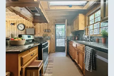 349 Golf Course Road, Lake Arrowhead, CA 92352 - Photo 17