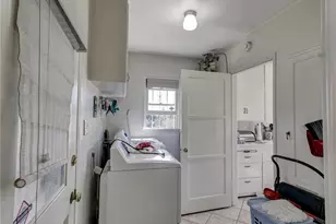 4637 Presidio Dr, View Park, CA 90008 - Photo 15