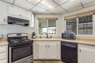 601 N Kirby St #118, Hemet, CA 92544 - Photo 5