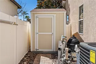 23992 Chatenay Ln, Murrieta, CA 92562 - Photo 43