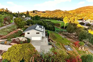 358 Sunrise Cir, Vista, CA 92084 - Photo 3