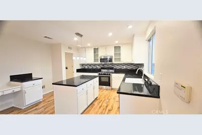 23501 Mountain Breeze, Murrieta, CA 92562 - Photo 11