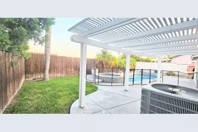 23501 Mountain Breeze, Murrieta, CA 92562 - Photo 9