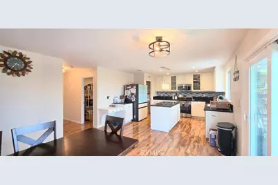 23501 Mountain Breeze, Murrieta, CA 92562 - Photo 17