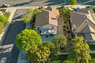 23480 Bending Oak Ct, Murrieta, CA 92562 - Photo 7