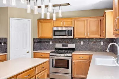 38332 Chestnut Circle, Murrieta, CA 92563 - Photo 13