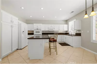 36013 Corte Pavia, Murrieta, CA 92562 - Photo 7