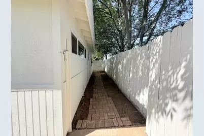 1095 Jadestone Lane, Corona, CA 92882 - Photo 33