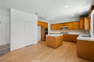 23281 Highland Oaks Ct, Wildomar, CA 92595 - Photo 7