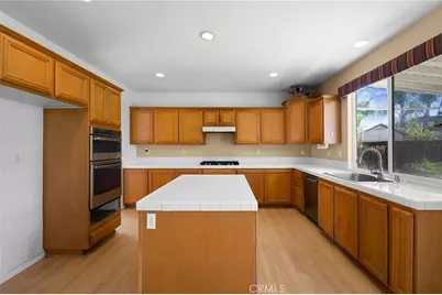 23281 Highland Oaks Court, Wildomar, CA 92595 - Photo 9