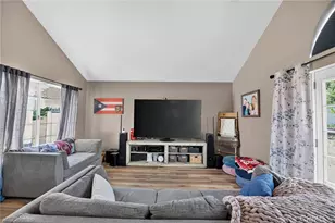 39055 Via Las Sintras, Murrieta, CA 92562 - Photo 11