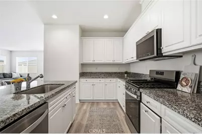 29068 Golden Sunset, Winchester, CA 92596 - Photo 11