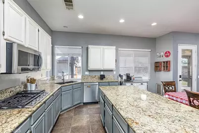 31982 Genoa, Winchester, CA 92596 - Photo 11