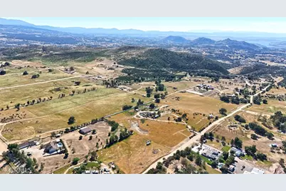 35389 Lynch Lane, Hemet, CA 92544 - Photo 9