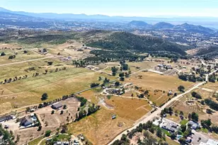 35389 Lynch Ln, Hemet, CA 92544 - Photo 9