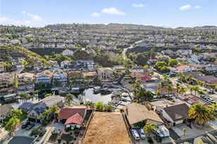 21951 Stawberry Ln, Canyon Lake, CA 92587 - Photo 3