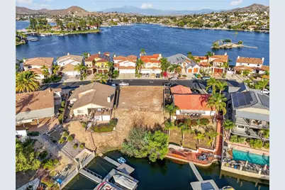 21951 Stawberry Lane, Canyon Lake, CA 92587 - Photo 9