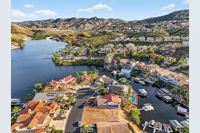 21951 Stawberry Lane, Canyon Lake, CA 92587 - Photo 7