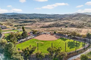 21951 Stawberry Ln, Canyon Lake, CA 92587 - Photo 15