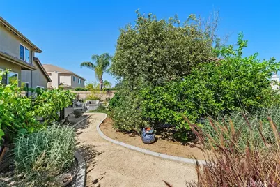 38220 Calle Cipres, Murrieta, CA 92562 - Photo 53