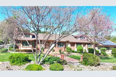 9330 Gum Tree, Corona, CA 92883 - Photo 3