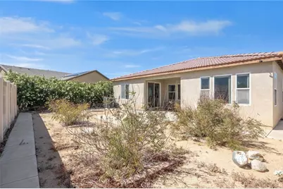 62761 N Crescent, Desert Hot Springs, CA 92240 - Photo 17