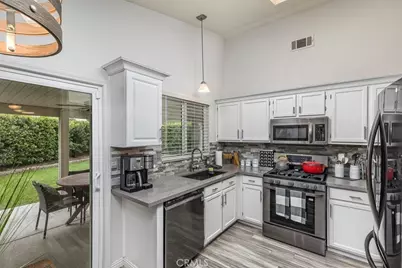 31867 Corte Priego, Temecula, CA 92592 - Photo 9