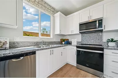 15394 Thundercloud Lane, Victorville, CA 92394 - Photo 9