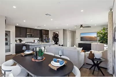 15563 April Dawn Way #1, Fontana, CA 92336 - Photo 3