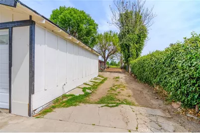 13233 Eastend Avenue, Chino, CA 91710 - Photo 55