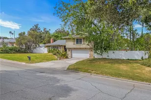 2367 Deerhorn Dr, Riverside, CA 92506 - Photo 3