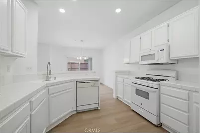 39668 Princeton #B, Murrieta, CA 92563 - Photo 9