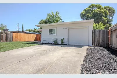 2036 La Jolla, Stockton, CA 95204 - Photo 3