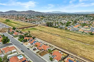 27126 Rio Vista Dr, Menifee, CA 92586 - Photo 43