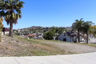 22747 Inspiration Point, Canyon Lake, CA 92587 - Photo 3