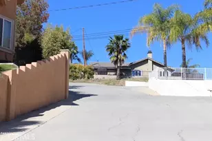 22747 Inspiration Point, Canyon Lake, CA 92587 - Photo 5