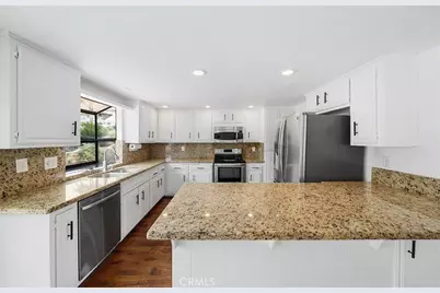 22860 Mariner Drive, Canyon Lake, CA 92587 - Photo 11